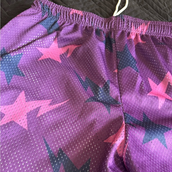 Eric Emanuel x BAPE Miami Shorts - Picture 3 of 6